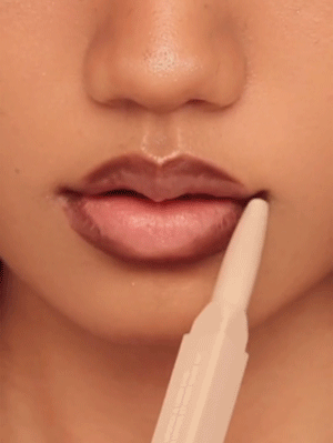 💋 2 In 1 Lipstick + Lip Liner